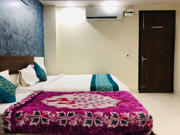 Imagen de la habitación del Hotel Basra - Gurgaon. Foto 11