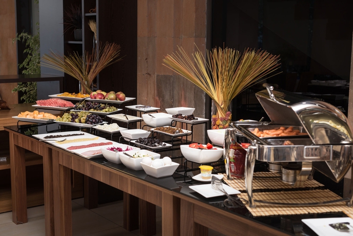 Imagen del bar/restaurante del Hotel Bass Boutique. Foto 3