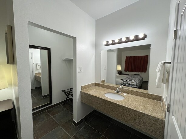 Imagen de la habitación del Hotel Bass Inn - Choke Canyon National Park. Foto 17