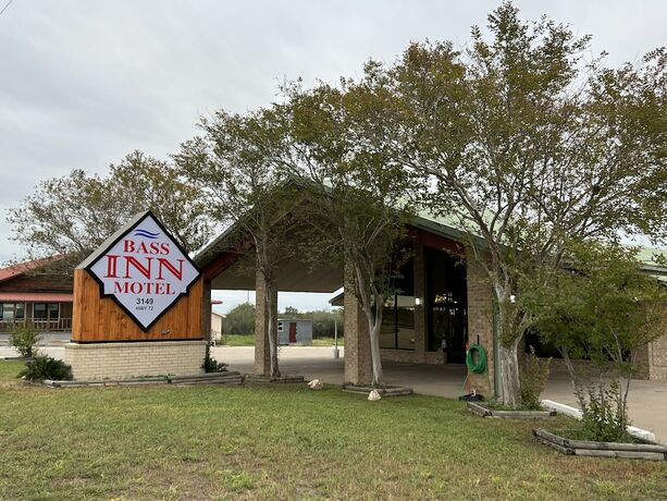 Imagen general del Hotel Bass Inn - Choke Canyon National Park. Foto 5