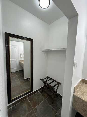 Imagen general del Hotel Bass Inn - Choke Canyon National Park. Foto 9