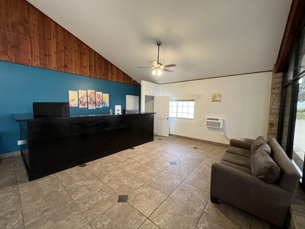 Imagen general del Hotel Bass Inn - Choke Canyon National Park. Foto 12