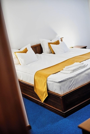 Imagen de la habitación del Hotel Bassiana. Foto 5