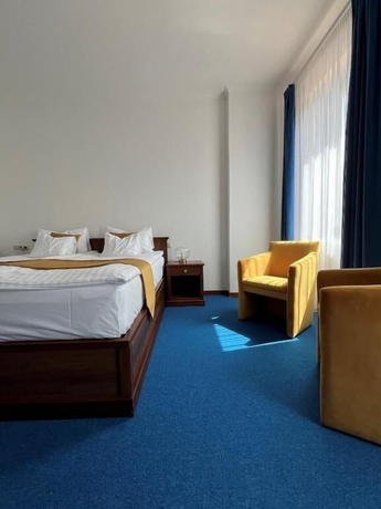 Imagen de la habitación del Hotel Bassiana. Foto 7