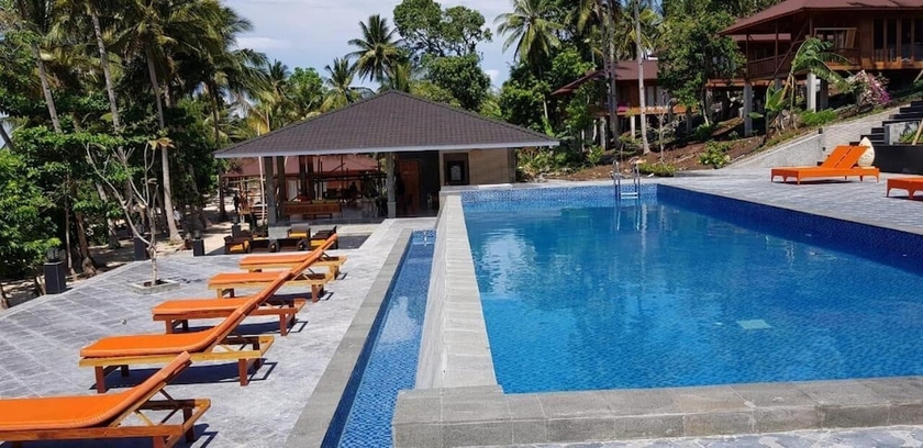 Imagen de la piscina del Hotel Bastianos Bangka Dive Resort. Foto 16