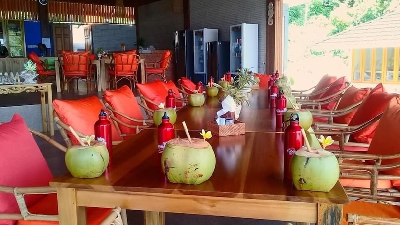 Imagen del bar/restaurante del Hotel Bastianos Bangka Dive Resort. Foto 3