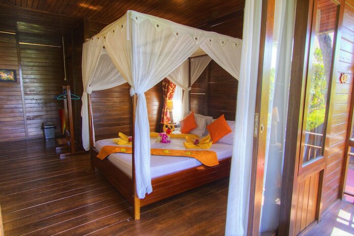 Imagen de la habitación del Hotel Bastianos Lembeh Dive Resort. Foto 24
