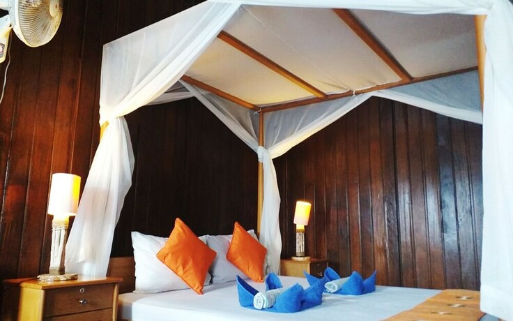 Imagen de la habitación del Hotel Bastianos Lembeh Dive Resort. Foto 33