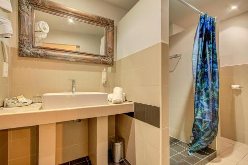 Imagen de la habitación del Hotel Bastide De Lourmarin. Foto 19