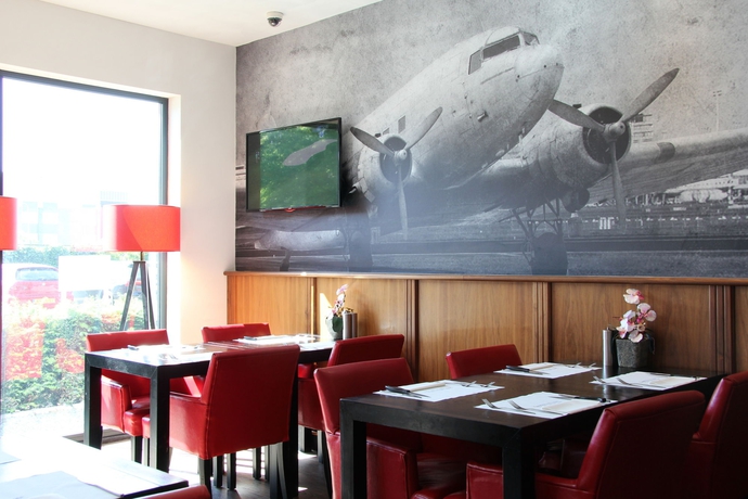 Imagen del bar/restaurante del Hotel Bastion Amsterdam Airport. Foto 6