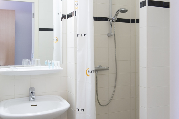 Imagen de la habitación del Hotel Bastion Leiden Oegstgeest. Foto 15