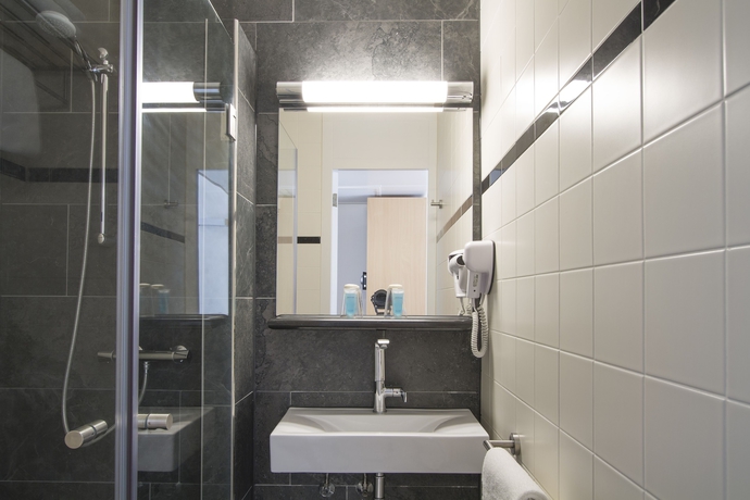 Imagen de la habitación del Hotel Bastion Leiden Oegstgeest. Foto 16