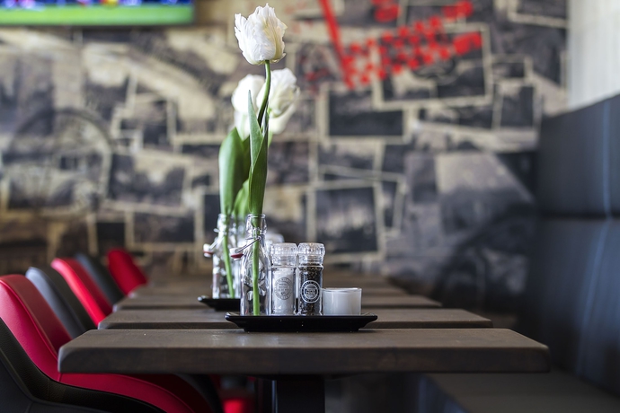 Imagen del bar/restaurante del Hotel Bastion Tilburg. Foto 8