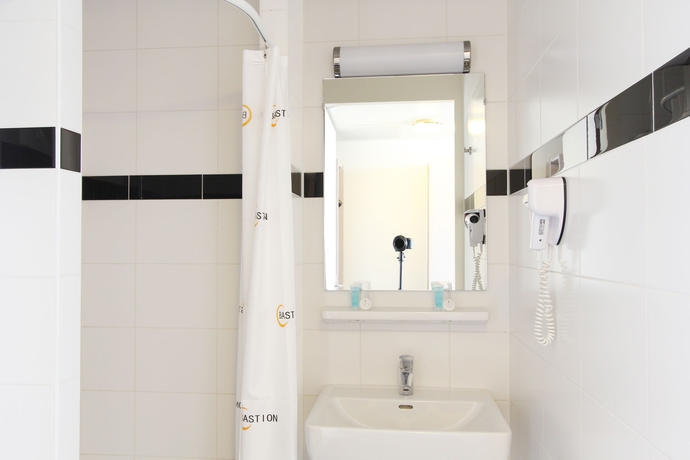 Imagen de la habitación del Hotel Bastion Utrecht. Foto 12