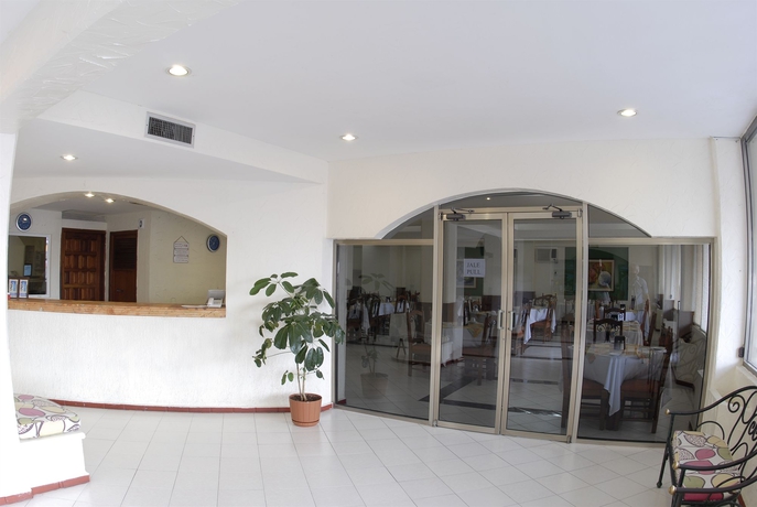 Imagen de los interiores del Hotel Batab. Foto 9