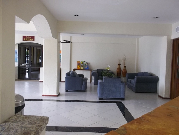 Imagen de los interiores del Hotel Batab. Foto 12