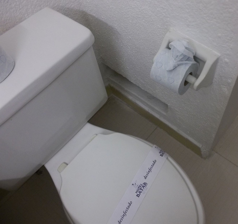 Imagen de la habitación del Hotel Batab. Foto 6