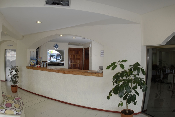 Imagen de los interiores del Hotel Batab. Foto 13