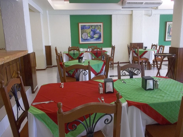 Imagen del bar/restaurante del Hotel Batab. Foto 3