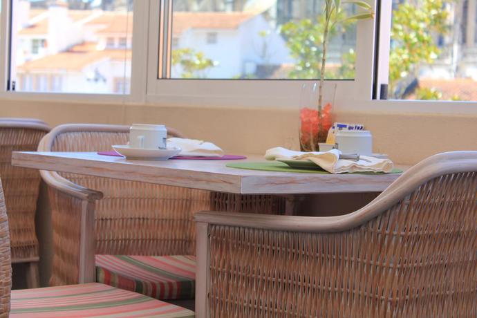 Imagen del bar/restaurante del Hotel Batalha. Foto 7