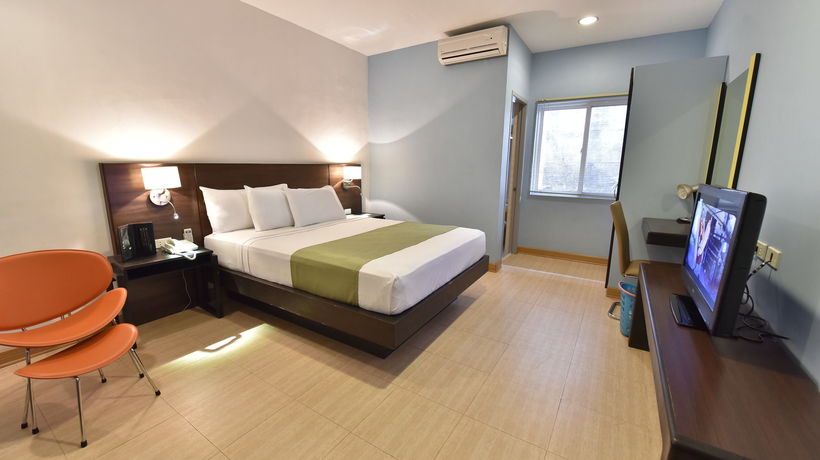 Imagen de la habitación del Hotel Batangas Country Club. Foto 3
