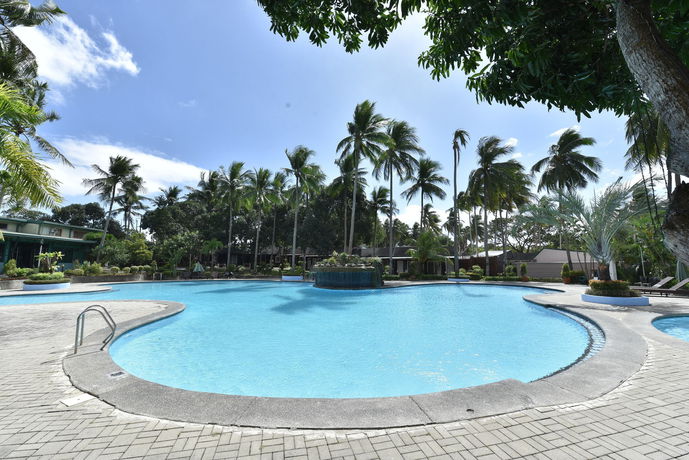 Imagen de la piscina del Hotel Batangas Country Club. Foto 9