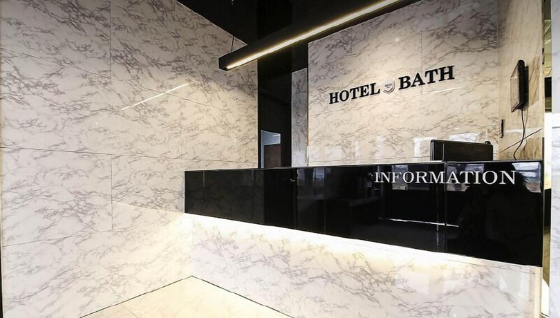 Imagen de los interiores del Hotel Bath. Foto 20