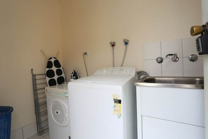 Imagen de la habitación del Hotel Bath Street Cottages. Foto 2