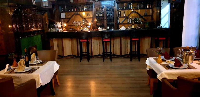 Imagen del bar/restaurante del Hotel Batha. Foto 3