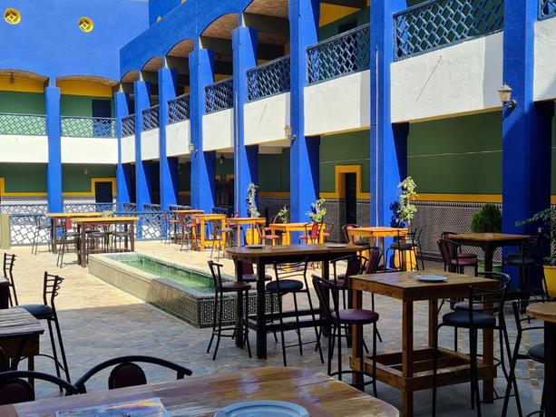 Imagen de los exteriores del Hotel Batha. Foto 8