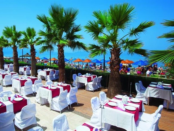 Imagen general del Hotel Batihan Beach Resort and Spa. Foto 2