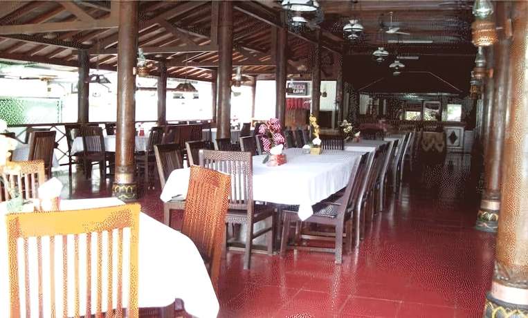 Imagen del bar/restaurante del Hotel Batik Yogyakarta. Foto 2