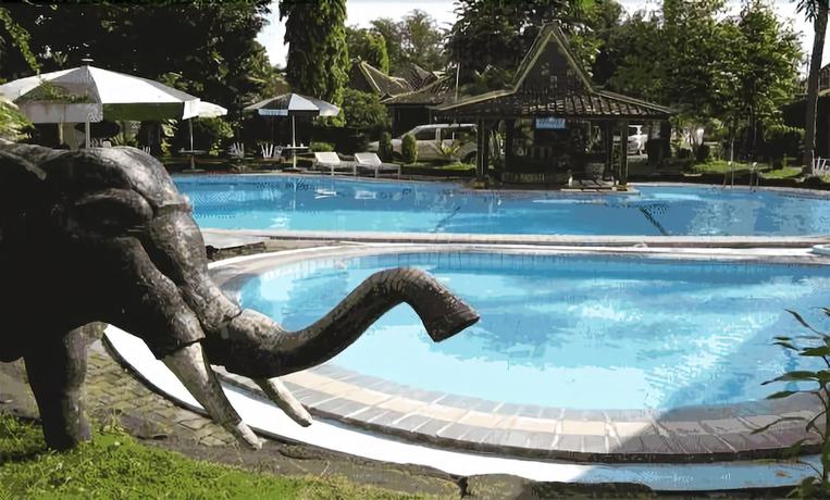 Imagen de la piscina del Hotel Batik Yogyakarta. Foto 20