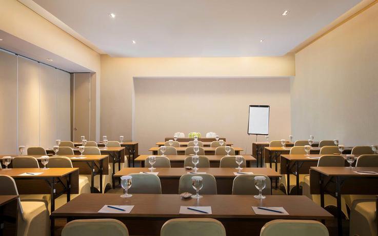 Imagen de los interiores del Hotel Batiqa Cirebon. Foto 6
