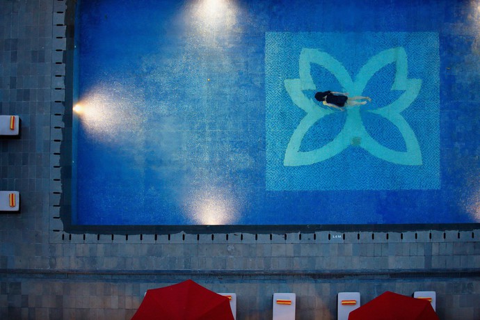 Imagen de la piscina del Hotel Batiqa Hotel and Apartments Karawang. Foto 20