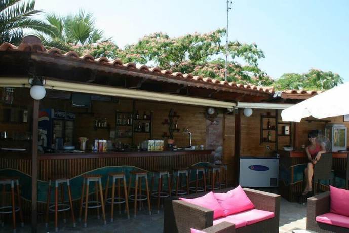 Imagen de la piscina del Hotel Batis. Foto 17