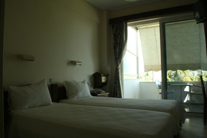 Imagen de la habitación del Hotel Batis. Foto 9