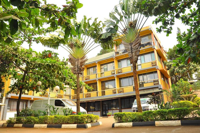 Imagen de los exteriores del Hotel Bativa. Foto 14