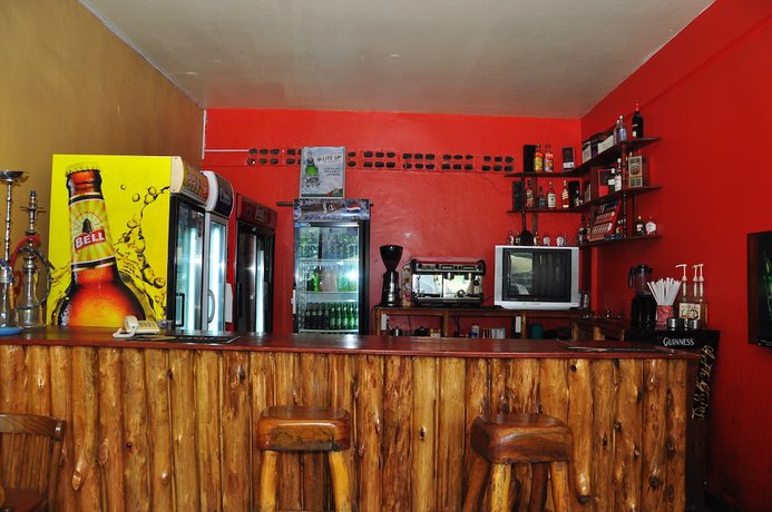 Imagen del bar/restaurante del Hotel Bativa. Foto 6