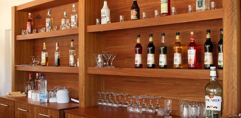 Imagen del bar/restaurante del Hotel Batont Garden Resort - All Inclusive. Foto 4