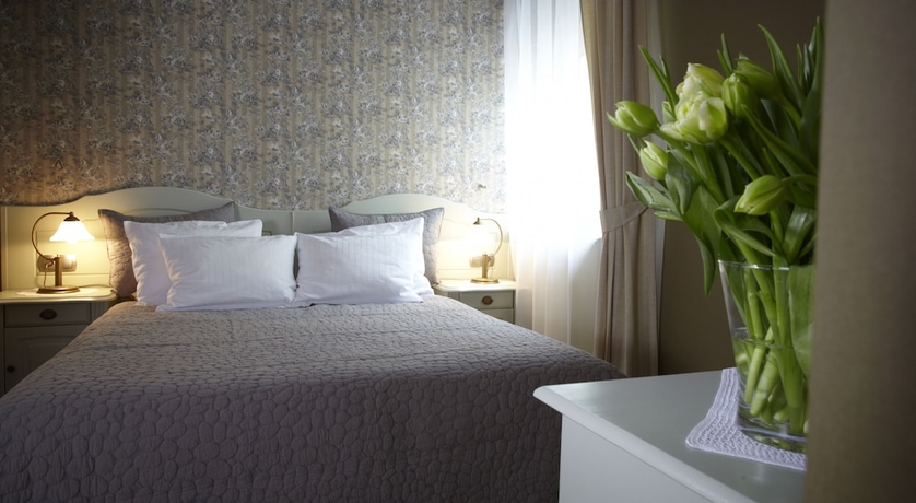 Imagen de la habitación del Hotel Batory. Foto 10