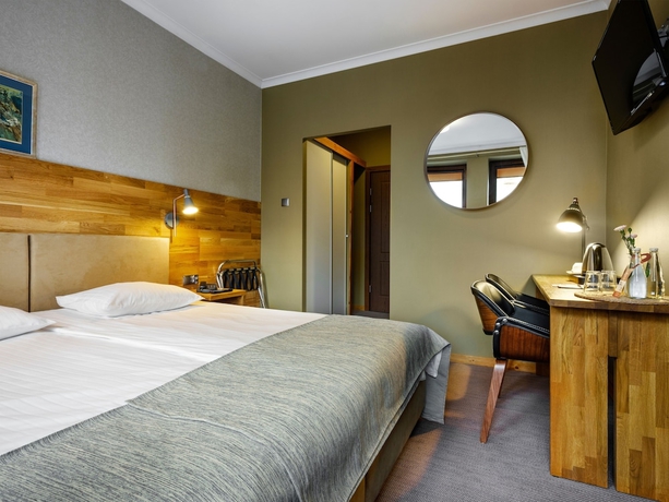 Imagen de la habitación del Hotel Batory. Foto 15