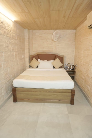 Imagen de la habitación del Hotel Batra Guest House. Foto 2