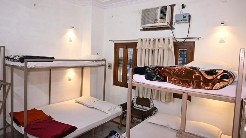 Imagen de la habitación del Hotel Batra Guest House. Foto 9