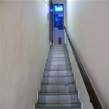 Imagen de los interiores del Hotel Batu Caves Budget. Foto 8