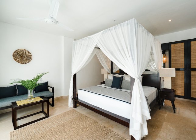 Imagen de la habitación del Hotel Batu Karang Lembongan Resort and Spa. Foto 19