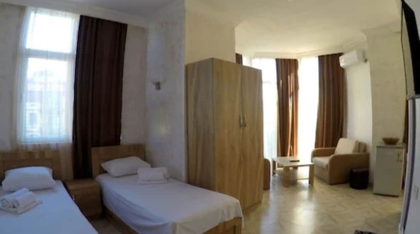 Imagen de la habitación del Hotel Batumi Hall. Foto 7