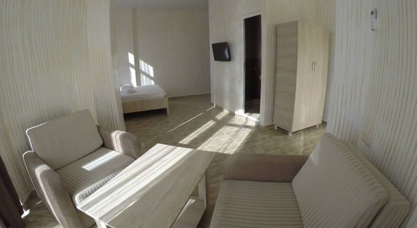 Imagen de la habitación del Hotel Batumi Inn. Foto 10