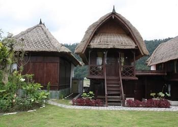 Imagen de los exteriores del Hotel Batur Lakeside Huts. Foto 8