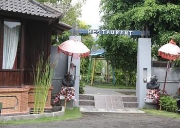 Imagen de los exteriores del Hotel Batur Lakeside Huts. Foto 11